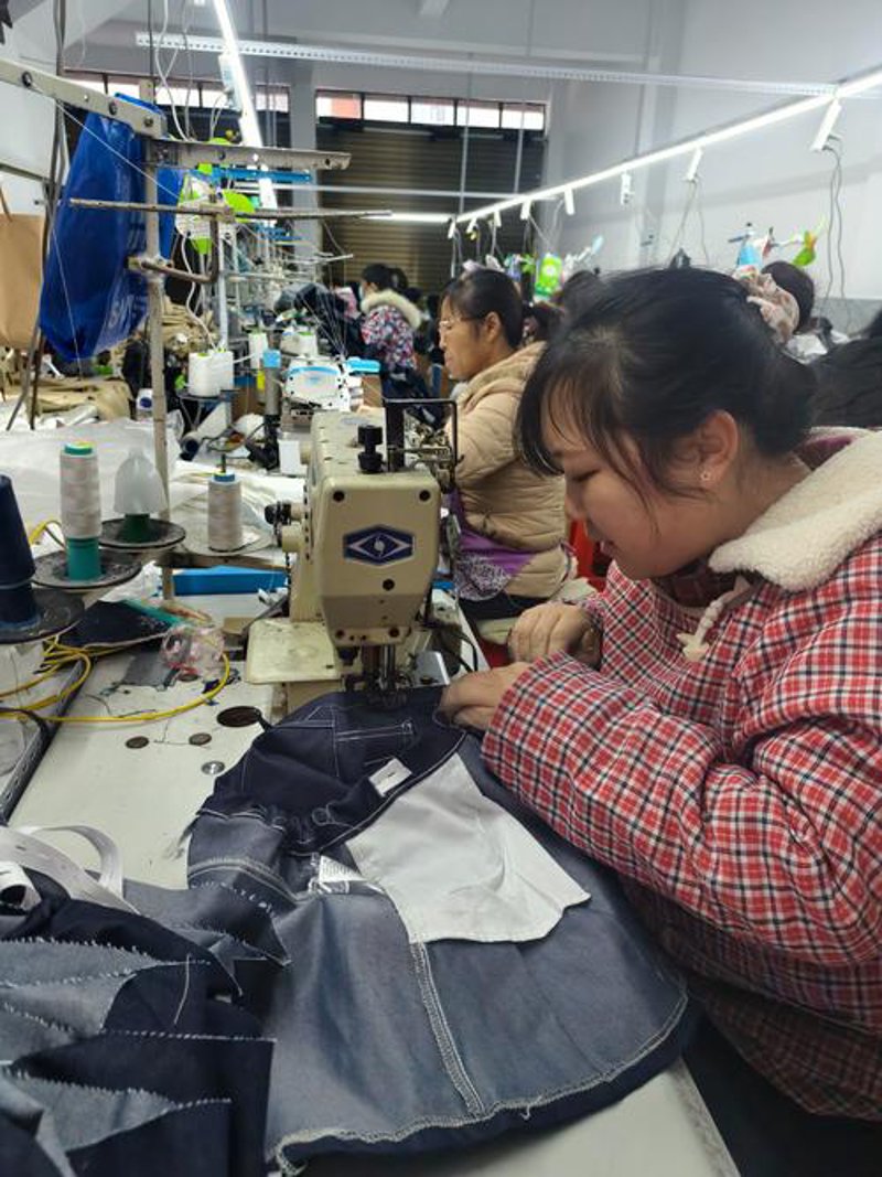 服装加工行业的最新发展动态